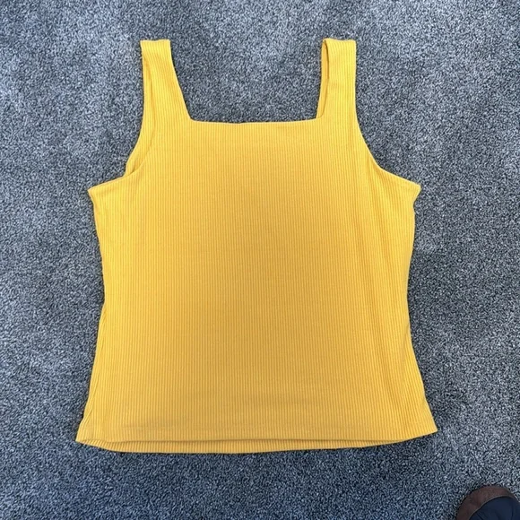 Ricki’s Tank - Picture 4 of 5